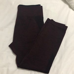 Red/purple calf length leggings